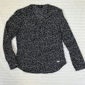 Jones New York Black and White Patterned Top